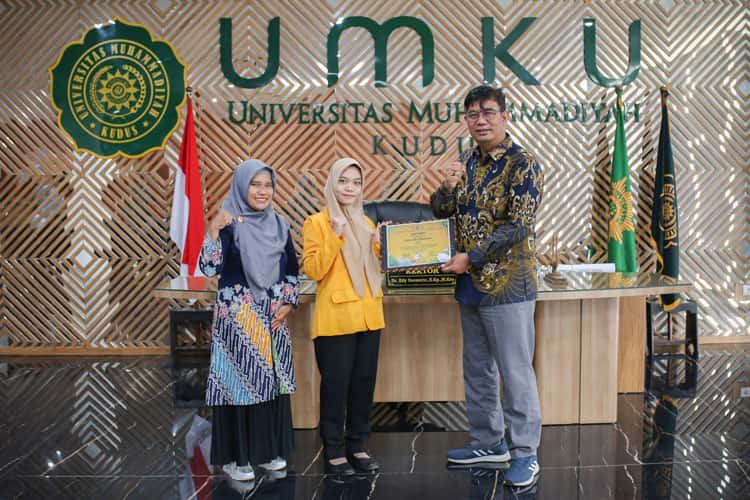 Inovasi Yogurt Tangkai Cabai Antarkan Universitas Muhammadiyah Kudus Juara Biologi Fun Competition 2024