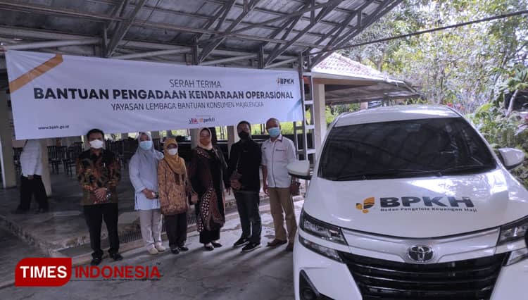 BPKH Serahkan Bantuan Mobil Operasional untuk YLBK Majalengka