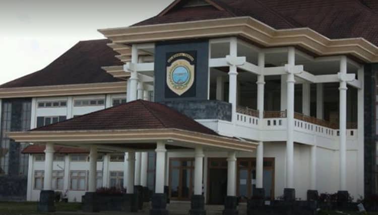 Catat Investasi Tertinggi Ketiga di Indonesia di 2021, Ada Berapa Warga Miskin di Halteng?