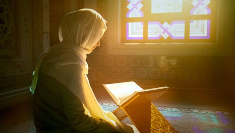 Faedah Membaca Surat Al Kahfi di Hari Jumat, Diampuni Dosa Salah Satunya