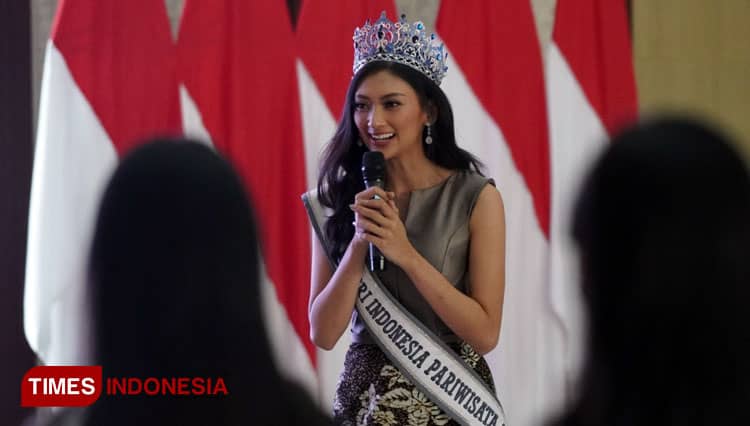 Putri Indonesia Adinda Cresheilla Kunjungi Budhenya di Kota Batu