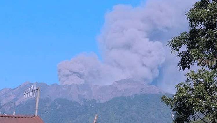 Gunung Raung Meletus, Banyuwangi Belum Terdampak