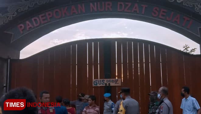 Meski Dituntut Warga untuk Tutup, Padepokan Nur Dzat Sejati di Blitar Tetap Buka