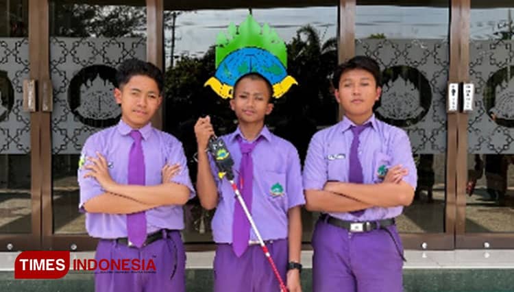My Guide, Si Tongkat Pintar untuk Tuna Netra Karya Siswa SMP Progresif Bumi Shalawat