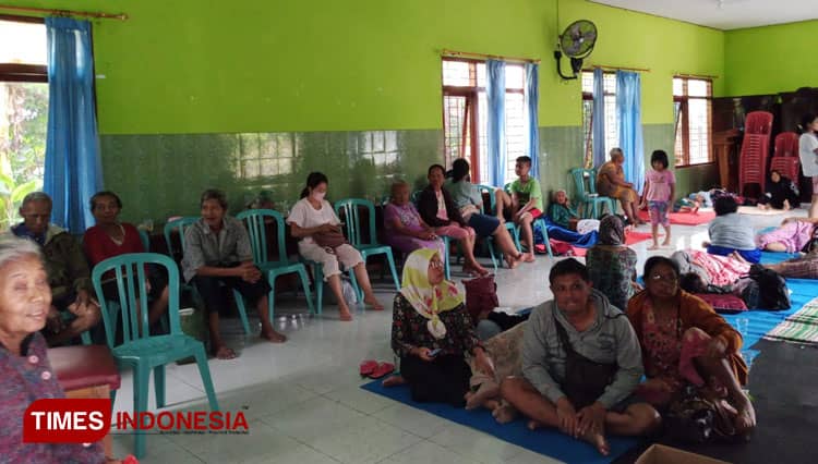 Korban Banjir di Kecamatan Sutojayan Blitar Mulai Mengungsi
