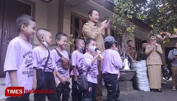 Ratusan Anak di Lamongan Dikenalkan Sejarah dan Budaya