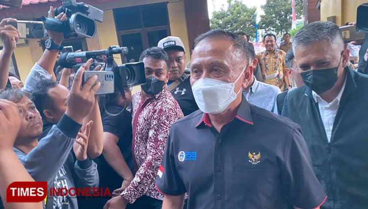 Desakan agar Ketua Umum PSSI Iwan Bule Mundur dari Jabatannya