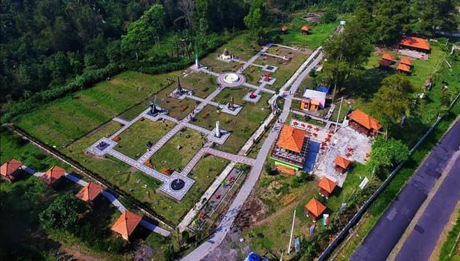 Keliling Dunia di World Landmarks Merapi Park Jogja