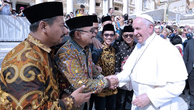 Bertemu Paus Fransiskus di Vatikan, Ketum PP GP Ansor Sampaikan Dokumen Khusus