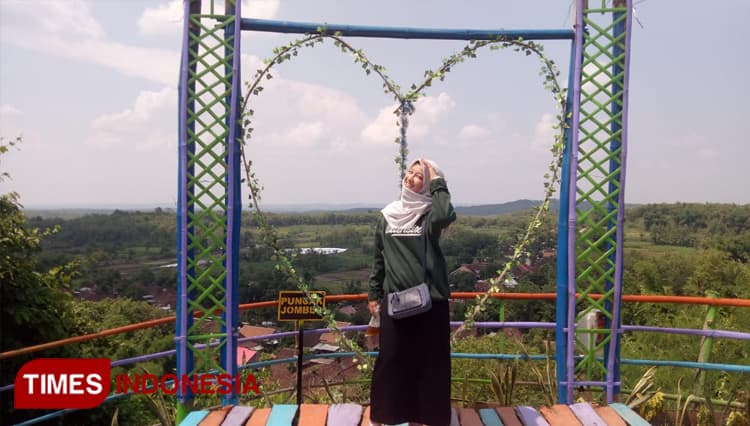 Wisata Alam Puncak Jomblo di Jombang, Pikat Hati Para Wisatawan