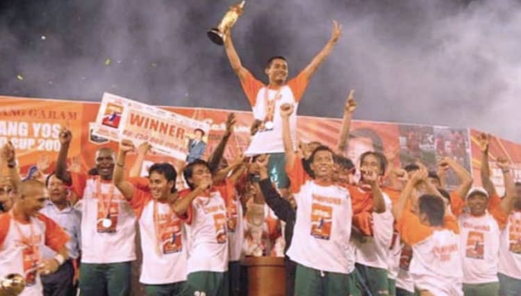 Mengenang Turnamen Pramusim Bergengsi Piala Emas Bang Yos