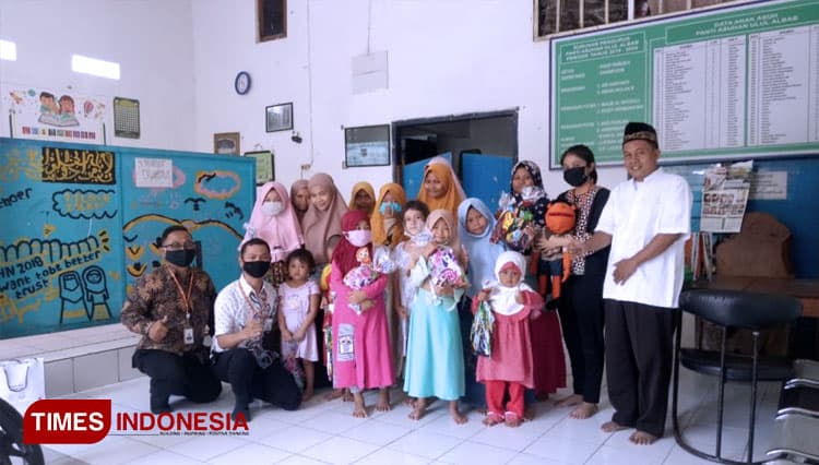 Perpustakaan Universitas Ciputra Surabaya Asah Imajinasi Anak-Anak Panti Melalui Dongeng