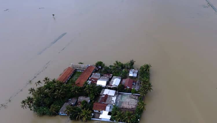 Ratusan Rumah di Kemranjen dan Sumpiuh Terendam Banjir