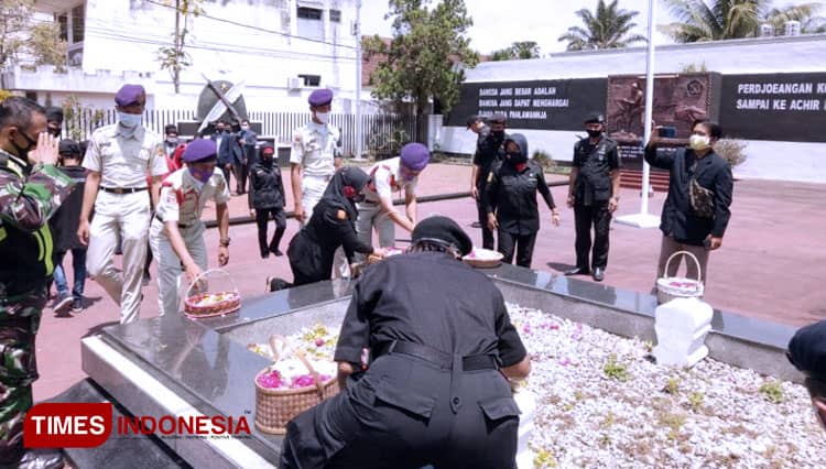 Peringati Hari Pahlawan Menwa Unisma Malang Gelar Bakti Menwa Napak Tilas Perjuangan