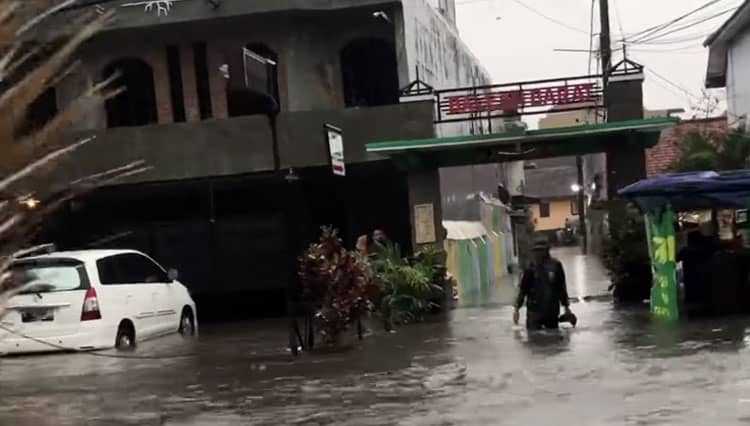 Belum Teratasi, Hujan Lebat Kembali Rendam Belasan Titik di Kota Malang