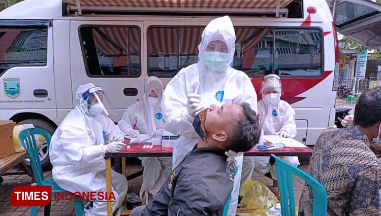 Rapid Test Antigen Pedagang di Pasar Tradisional Probolinggo, Dua Positif