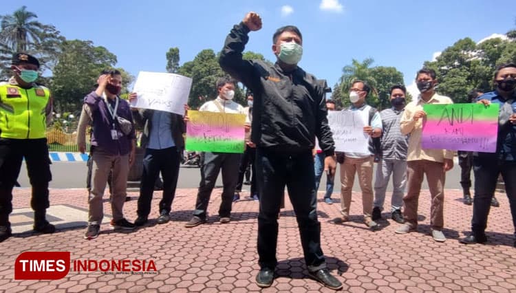 Jurnalis Bondowoso Minta Pengawal Menteri KKP yang Melakukan Intimidasi Diproses Hukum