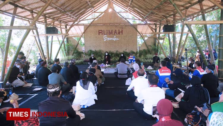 Anak Rimba Kampoeng Batara Banyuwangi Kini Punya Rumah Bambu