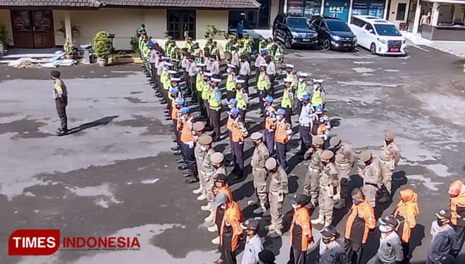 Antisipasi Covid-19, Bupati Jember Hendy Siswanto Minta Pusat Perbelanjaan Atur Arus Pengunjung