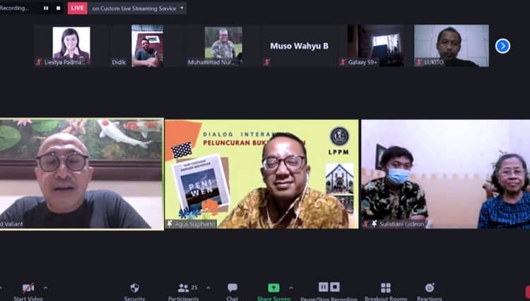 UC Surabaya Luncurkan Buku Peniwen, Kisah terbentuknya Desa Peniwen di Lereng Gunung Kawi