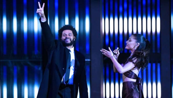 Tampil Pertama Kali Usai Menikah, Ariana Grande Memukau