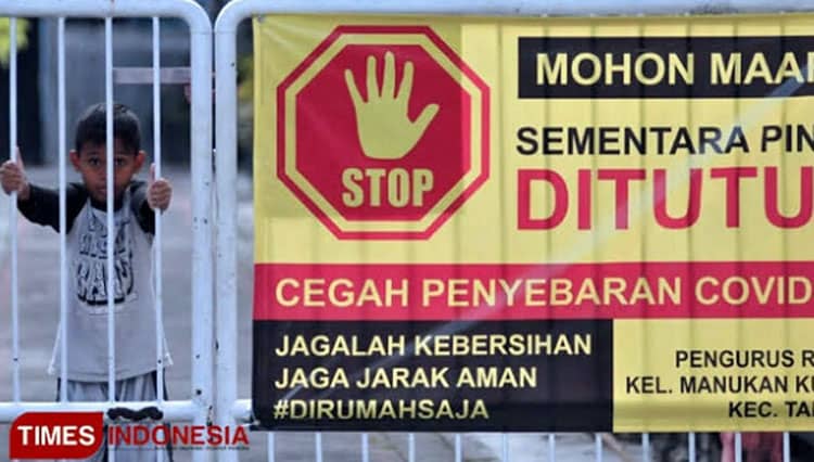 PPKM Darurat Diperpanjang, Warga Surabaya Swadaya Dirikan Posko Covid-19