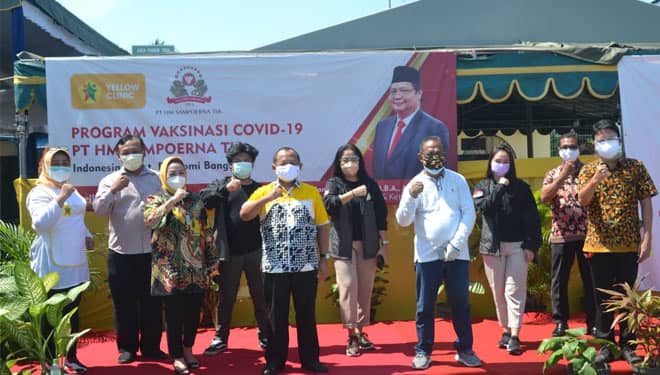 Ketua Golkar M. Sarmuji Apresiasi Vaksinasi Covid-19 Bagi Buruh Rungkut