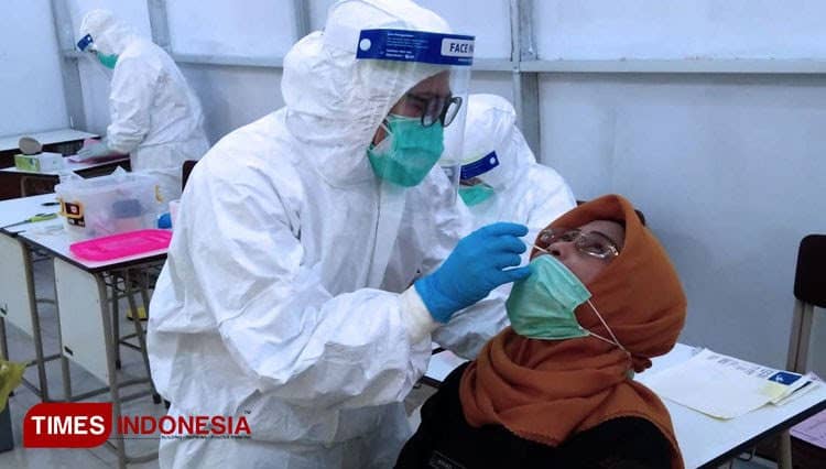 Laporkan Jika Tarif PCR Melebihi Ketentuan Pemerintah