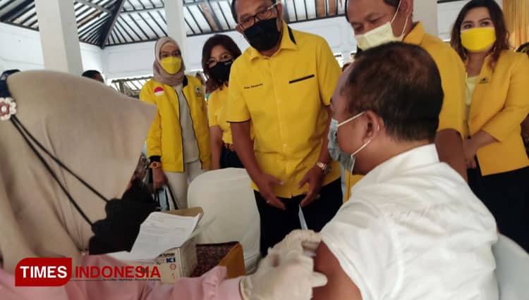 Partai Golkar Ponorogo Gelar Vaksinasi Massal Untuk Warga