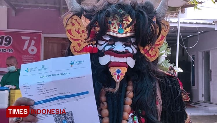 Usai Ngamen, Seniman Jaranan di Banyuwangi Langsung Divaksin