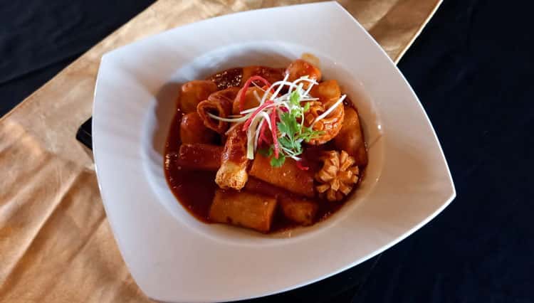 Nikmati Korean Street Food di Favehotel Rungkut Surabaya